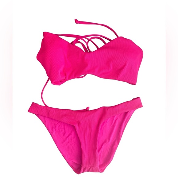 Aqua Pop Pink Sunset Boulevard
Bikini Top Size Large and Bottom
Size Small - Picture 4 of 7